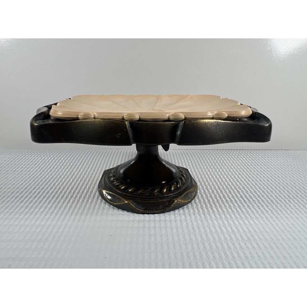 Vintage 1970's Amerock Carriage House Pedestal Soap Dish